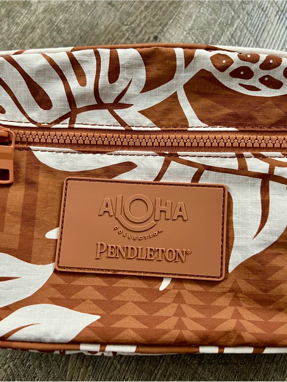 Aloha Collection + Pendleton Colab Brown White Holomua Ulu HTF NWT Hawaiian HI
